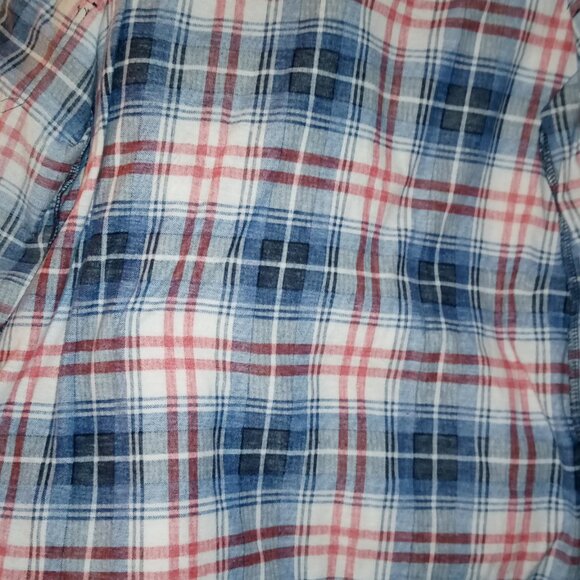 Red wht blue shirt - Picture 5 of 7